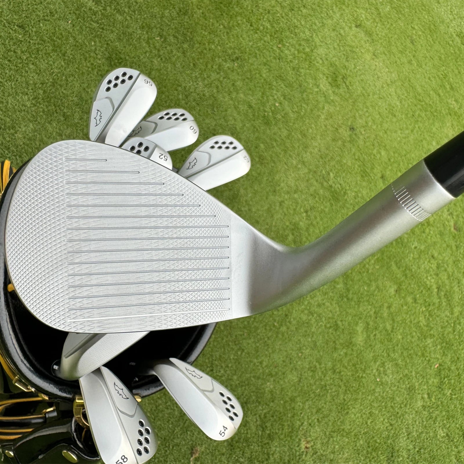 Super Bat Golf Wedges Forged 48 50 52 54 56 58 60 62 Degree With S200 Steel Shaft Full CNC Milled Face Sand Wedge RH Golf Clubs